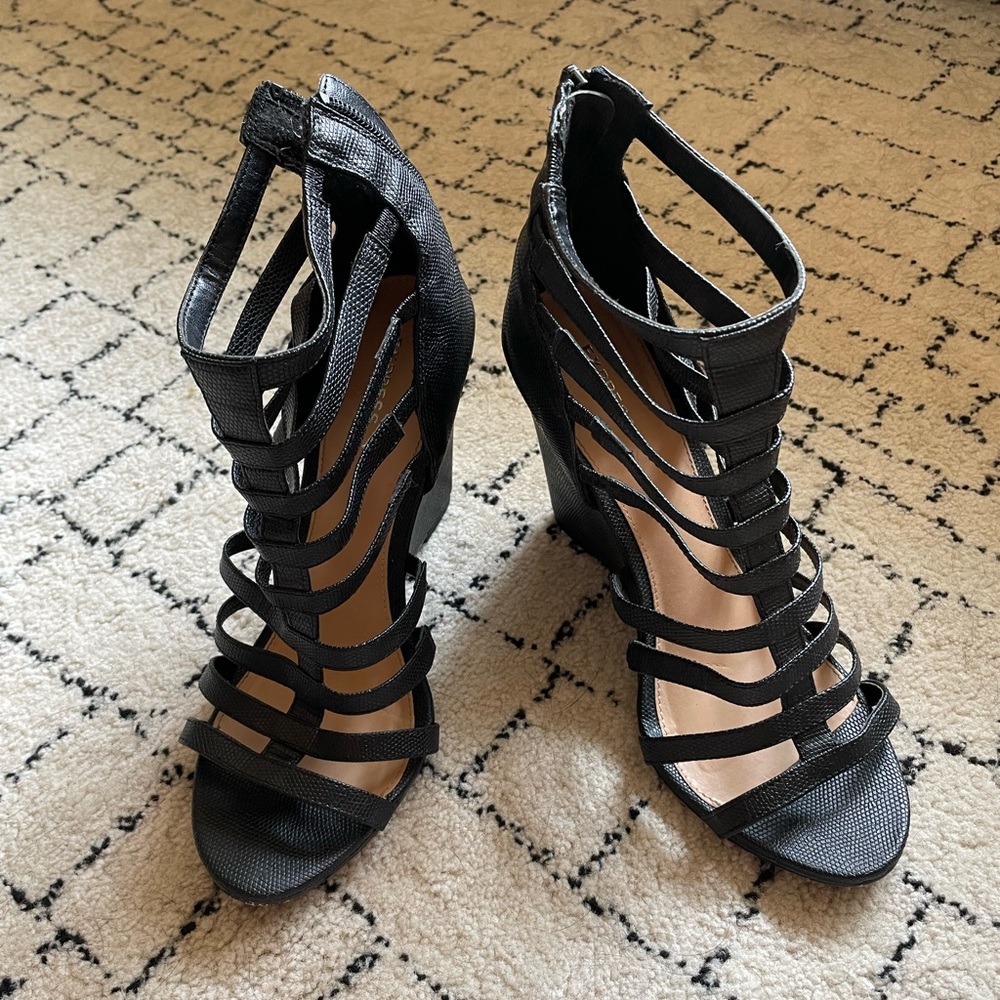 Express Wedges